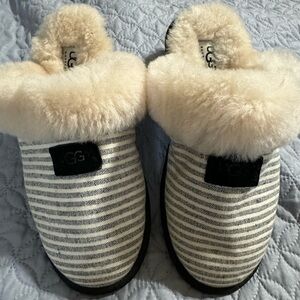 UGG Scuffette II Striped Slippers Sz 8